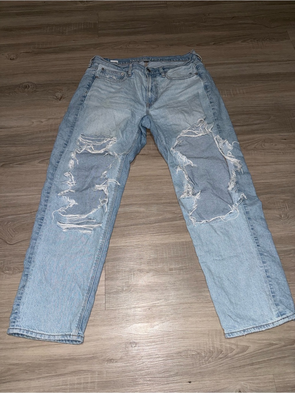 American Eagle Outfitters Light Blue Distressed Straight Jeans